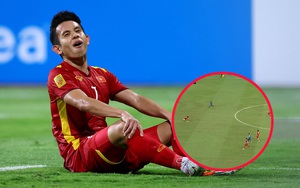 Dân mạng vào trang cá nhân chỉ trích Hồng Duy: "Trận lượt về mà còn ra sân là tắt tivi"