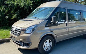 Ford Transit 2022 bất ngờ lộ diện tại Việt Nam: Lắp ráp trong nước, giống phiên bản Trung Quốc, đấu Hyundai Solati