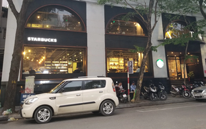 KHẨN: Hà Nội tìm người đến Starbucks Nhà Thờ, quán ăn phố cổ, cửa hàng quần áo liên quan Covid-19