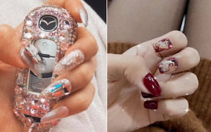 Người chơi hệ nail đồng loạt phô trương thanh thế đón Tết, lướt news feed gặp 3 gái xinh thì có đến 2 người khoe