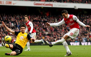 Ngày này năm xưa: Van Persie lập hat-trick cuối cùng cho Arsenal