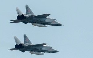 MiG-31 "thợ săn siêu hạng" ở Bắc Cực