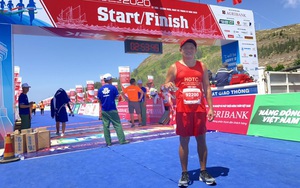 Ông Đoàn Ngọc Hải tranh tài cự ly 42 km tại Tiền Phong Marathon 2021