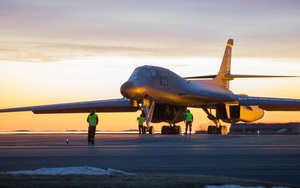 Phái oanh tạc cơ đến hai cực địa cầu, Không quân Mỹ gửi thông điệp đến Nga, Trung Quốc