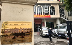 Nhóm người xưng giáo viên, nhân viên vào trụ sở hành hung cán bộ thi hành án Hà Nội