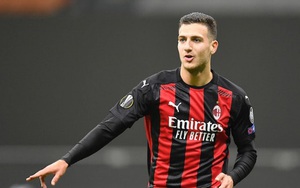 AC Milan hỏi mua Diogo Dalot của MU với giá bèo
