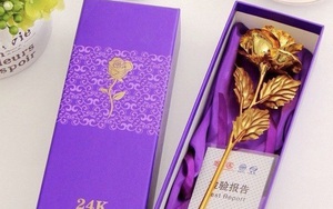 Xuất hiện hoa hồng 'mạ vàng' giá chỉ 10.000 đồng/bông