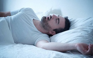 Ngủ ngáy và ngưng thở khi ngủ cảnh báo nguy cơ đau tim