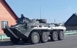 Xe bọc thép của Belarus ồ ạt đổ về biên giới Ukraine