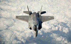 Mỹ buộc phải cân nhắc bán tiêm kích F-35 cho UAE vì... Trung Quốc
