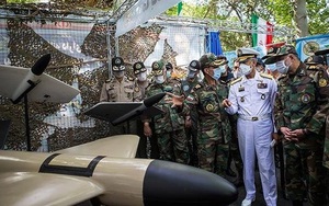 Iran giới thiệu nhiều thiết bị quân sự nội địa mới