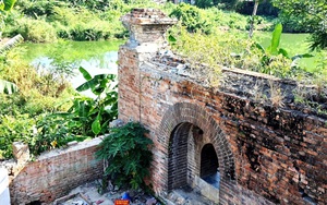 Những cổng vòm bí ẩn phát lộ tại Thượng thành Huế