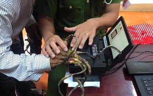 Vợ của “dị nhân” có bộ móng tay dài nhất VN tiết lộ điều đáng sợ nhất sau 40 năm sống chung