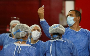 Sự chậm chân khiến Mỹ thua xa Nga và Trung Quốc trong ngoại giao vaccine