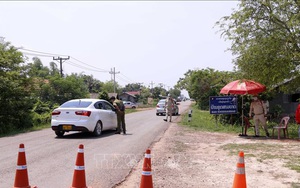 Tước quân tịch 2 sĩ quan công an Lào tiếp tay cho nhập cảnh trái phép