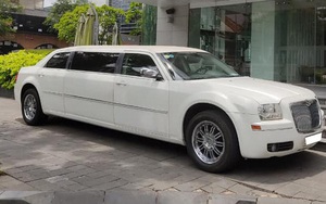Bán limousine dài 6,4 mét siêu hiếm giá 3,2 tỷ, đại gia chia sẻ: 'Cả Việt Nam có 2 chiếc, nội thất hơn hẳn Mercedes-Maybach'