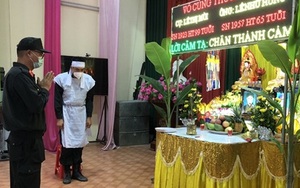Cán bộ CSCĐ nghẹn ngào chịu tang bố và bà nội nơi tâm dịch Bắc Giang