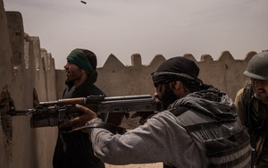 Mỹ rút, Taliban tràn vào các thành phố quan trọng của Afghanistan
