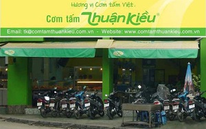 Vì sao quanh Thuận Kiều Plaza có nhiều quán cơm cùng tên Thuận Kiều mà khác chủ, mỗi quán một hương vị nhưng chỉ duy nhất nơi này là đông nghẹt khách?