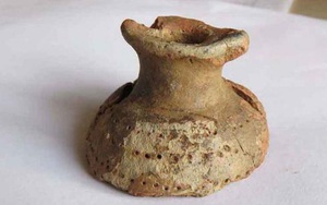 Phát hiện lọ kem trang điểm cực xịn gần... 6.400 năm tuổi