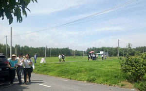 Nhà đầu tư BĐS 'tay ngang' cay đắng thổ lộ: 'Đầu tư nền đất hơn 1,1 tỉ đồng, sau 2 năm giảm vài trăm triệu không ai mua, tôi ngập trong nợ nần'