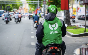 Hà Nội giãn cách theo Chỉ thị 16: Grab, Be, Gojek... có được chở khách hay không?