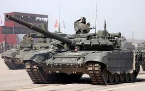 Xem ‘ma tốc độ’ T-72B3 của Nga phô diễn ‘tuyệt đỉnh công phu’