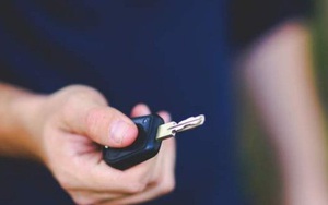 Người đàn ông tử vong vì nuốt chìa khóa xe ô tô