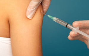 Bị viêm ruột mạn tính có được tiêm vaccine COVID-19?