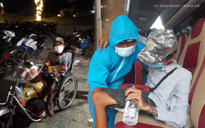 Rớt nước mắt cảnh chàng trai một mình đi xe lăn 7 ngày từ Sài Gòn về Phú Yên: Anh ấy ngồi còn không vững