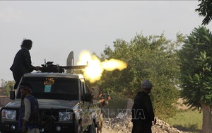 50 tay súng Taliban đầu hàng các lực lượng an ninh Afghanistan