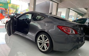 Màn rao bán Hyundai Genesis giá 777 triệu gây 'hack não': Xe cũ hơn 10 năm nhưng... mới 100%