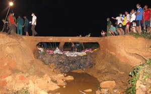 Nghệ An: Nửa đêm phát hiện thân đập vỡ, cả trăm người lập tức chạy đi vác đá, cát để vá