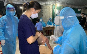 Quảng Bình: Bác sĩ và nhân viên y tế bị nhiễm Covid-19 khi làm nhiệm vụ