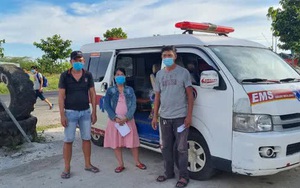 Bị giữ bằng lái, gã trai vẫn lấy xe cứu thương dỏm chở người về từ vùng có dịch