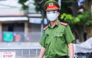 CLIP: Phong toả 1 khu dân cư có ca nhiễm SARS-CoV-2 là người bán rau củ quả online