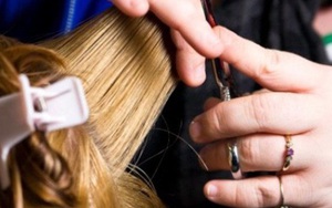 Salon phải đền hơn 6 tỷ đồng vì cắt tóc khiến khách "sang chấn tâm lý"