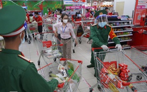 Thủ tướng đề nghị Bộ Công an xử lý nghiêm hành vi 'bom hàng' đi chợ hộ tại TP.HCM