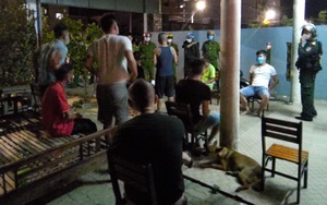10 thanh niên tụ tập ăn nhậu, hát hò chia tay "tháng cô hồn", mất thêm hơn 146 triệu đồng