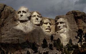 Lịch sử tăm tối đằng sau công trình biểu tượng của nước Mỹ: Núi Rushmore