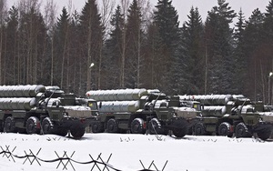 S-400 đến Belarus, trực thăng Nga "lội ngược dòng" sang Ukraine