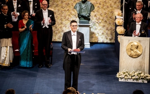 Tiền thưởng cho người thắng giải Nobel đến từ đâu?