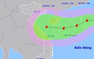 Bão NESAT giật cấp 10 hướng vào Biển Đông, có thể mạnh thêm