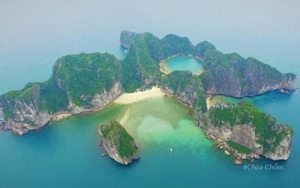 Vẻ đẹp nguyên sơ, ít người đặt chân đến ở "mắt rồng" giữa lòng vịnh Hạ Long