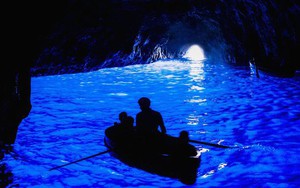 Bên trong hang động huyền ảo nhất thế giới, nơi được mệnh danh tuyệt tác của tạo hóa với làn nước phát sáng vô thực