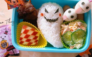 Học mẹ đảm làm cơm bento 'vui nhộn' mùa Halloween cho con