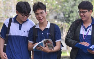 Ước mơ đi học để được làm đôi chân của mẹ