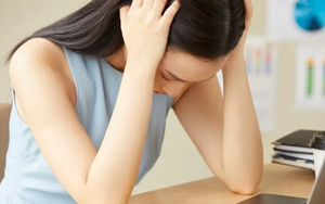 Lúc tôi trúng tuyển vào công ty chồng đang làm, anh ấy phản đối kịch liệt