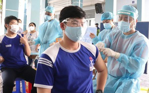 Vụ tìm 579 nhân viên y tế không cho con tiêm vắc xin: Là công việc nội bộ?