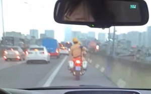 Cộng đồng mạng dành mưa lời khen hai CSGT dẫn đường cho cặp vợ chồng chở con đi cấp cứu